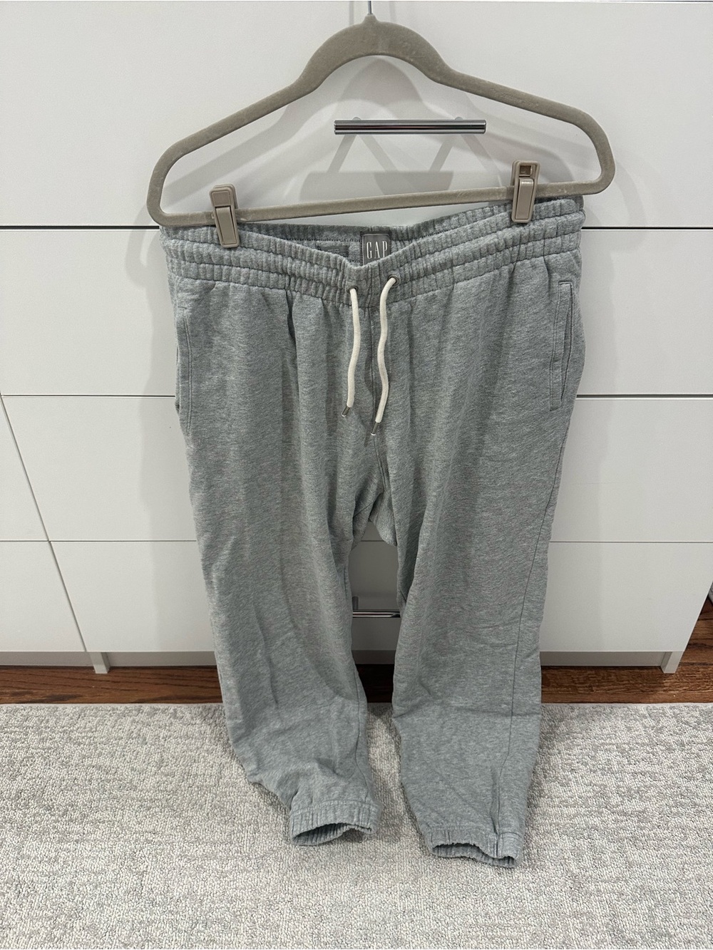 Women’s Gap Gray Sweatpants Size L